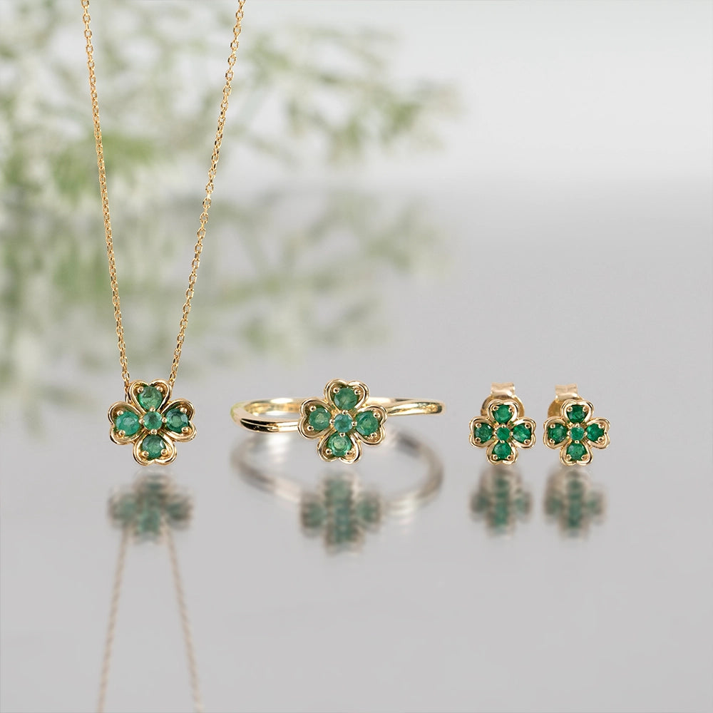 Best emerald rings for an engagement proposal