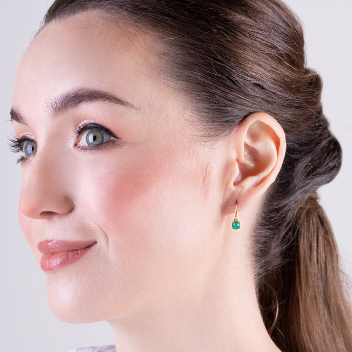 Aretes colgantes redondos clásicos con turquesa y cabujón en oro amarillo de 9 quilates