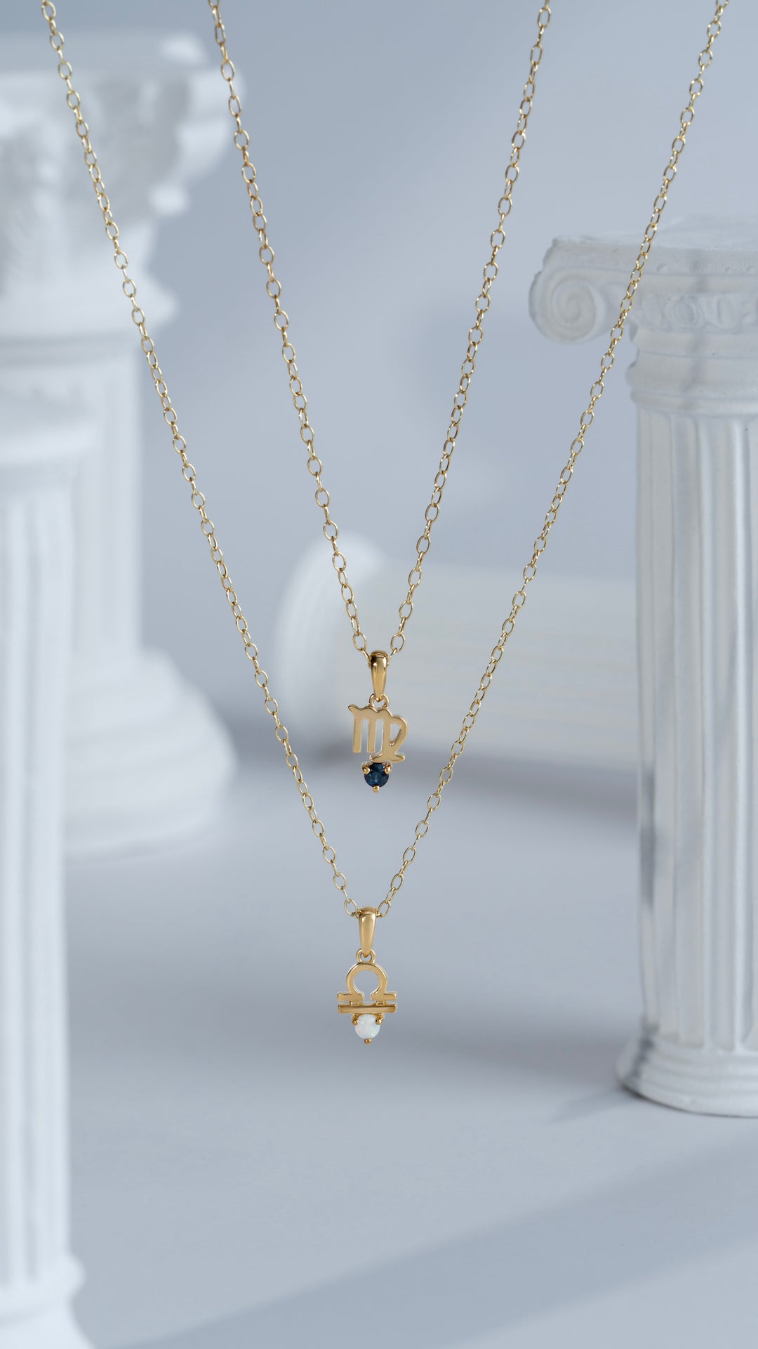 Collar de ópalo Libra Zodiac Charm en oro amarillo de 9 quilates