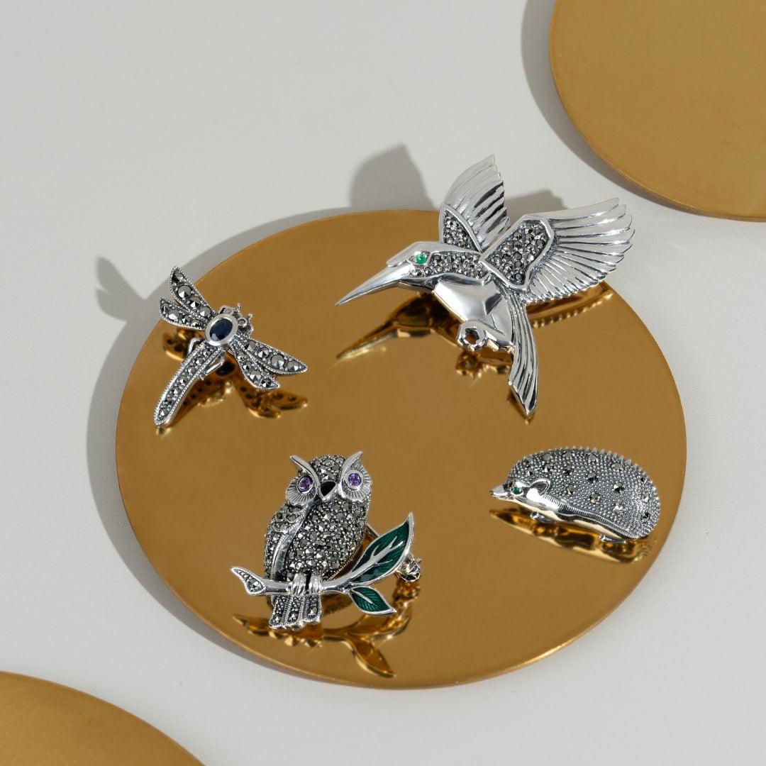 Broche de colibrí redondo de marcasita estilo Art Nouveau en plata de ley 925