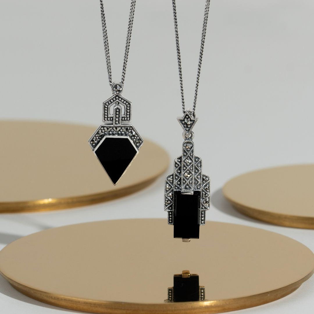 Collar de marcasita y cabujón de ónix negro rectangular estilo Art Déco en plata de ley