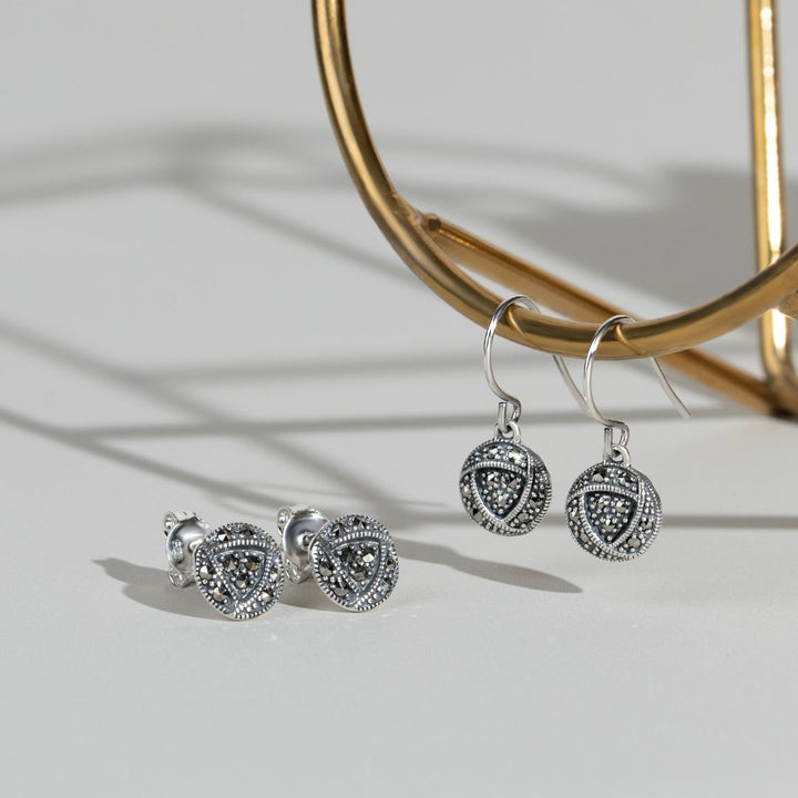 Rennie Mackintosh Aretes colgantes redondos con rosas de marcasita en plata de ley 925