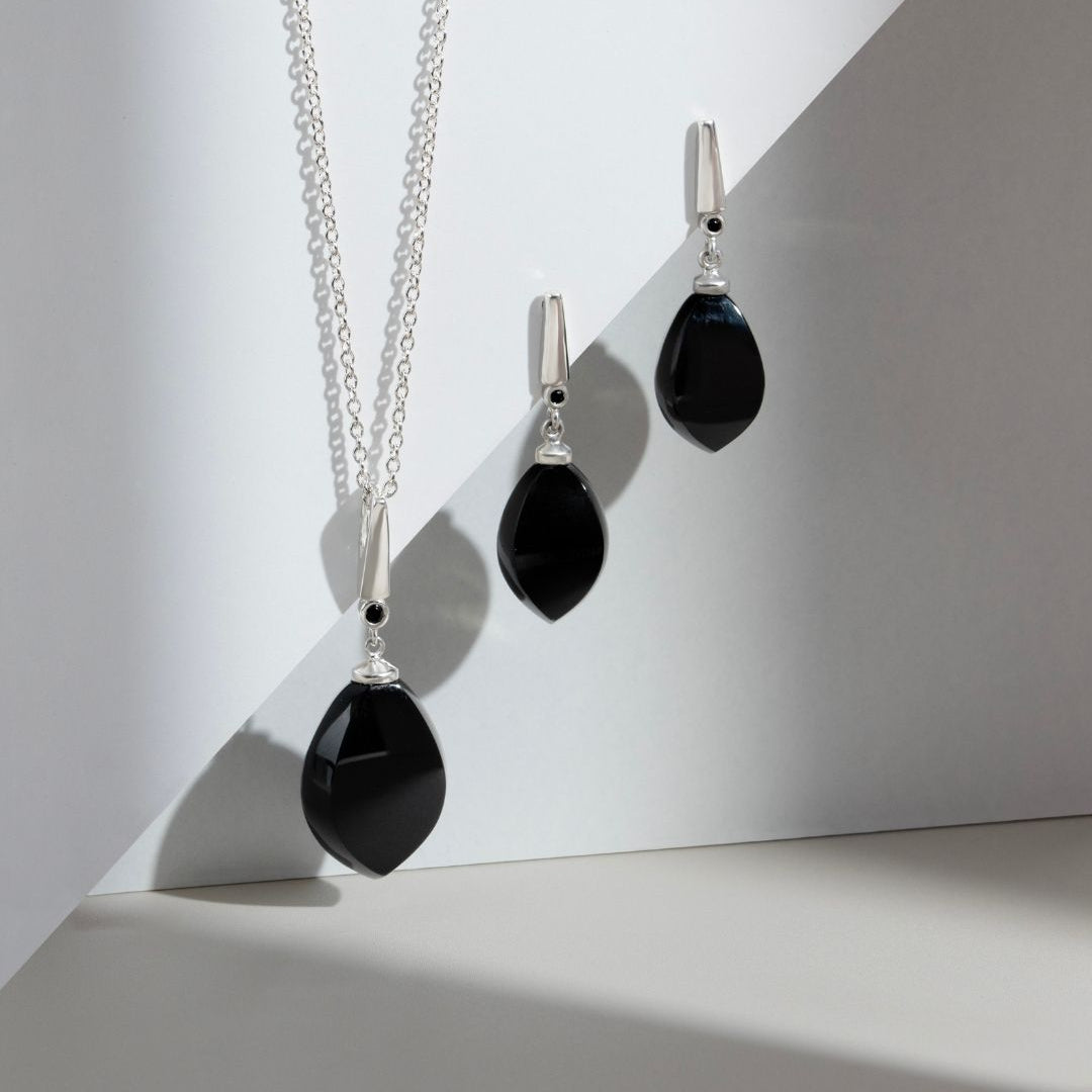 Aretes colgantes estilo art déco con pera, ónix negro y espinela negra en plata de ley 925