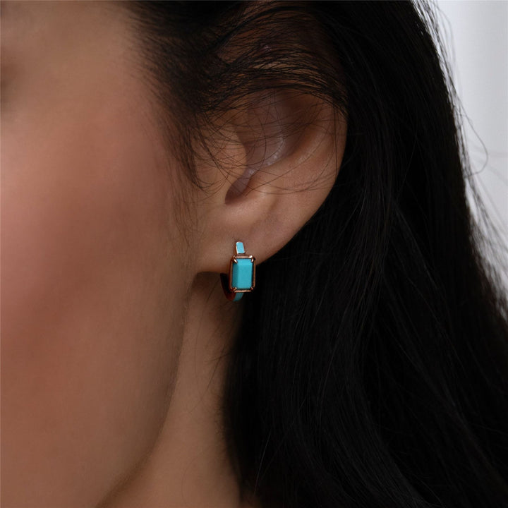Pendientes de aro con esmalte azul y turquesa octogonal de Vals Siberiano en oro vermeil rosa
