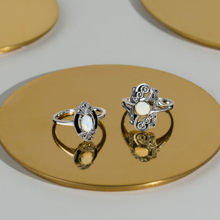 Anillo estilo marquesa de ópalo ovalado, marcasita y esmalte negro estilo art déco en plata de ley