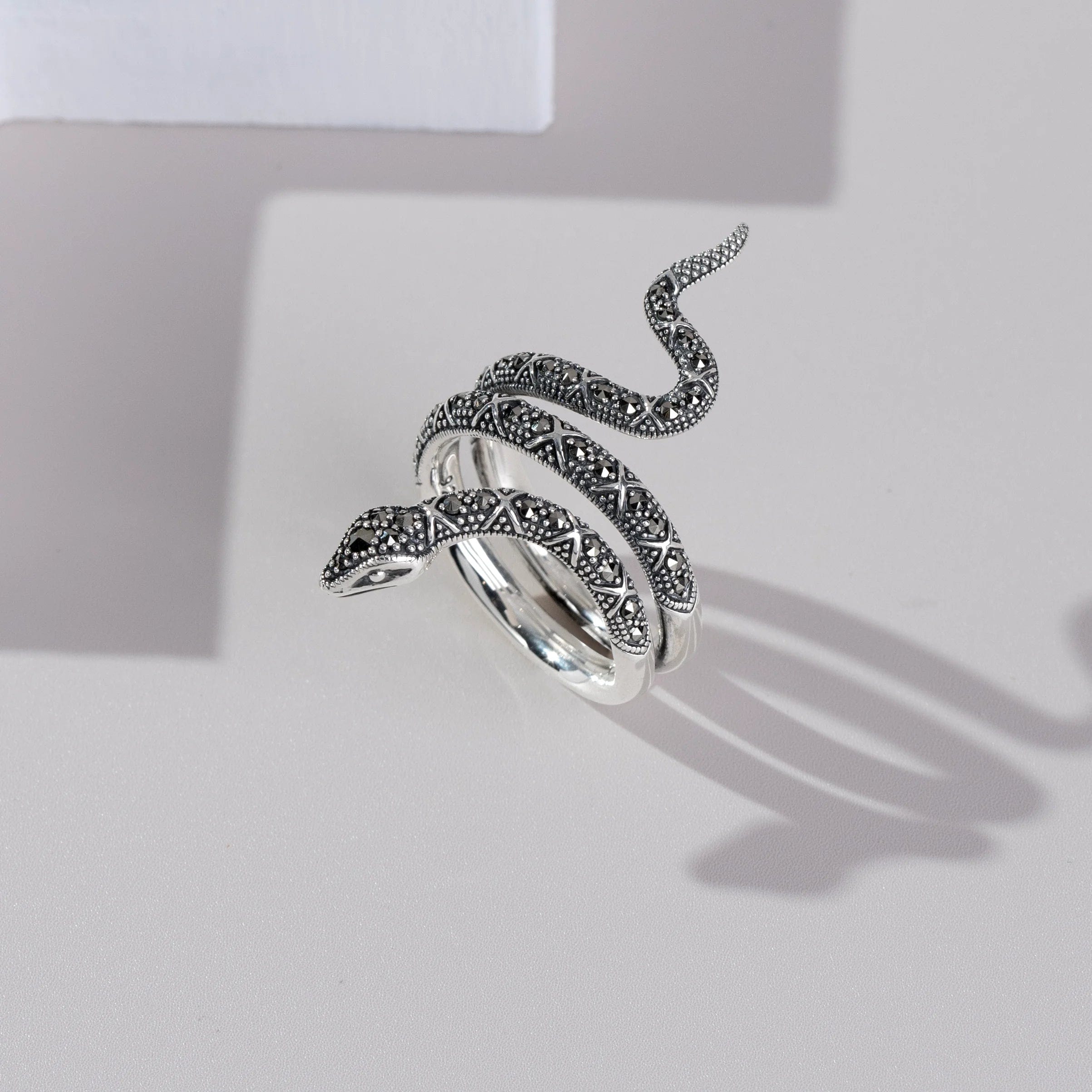 art-nouveau-style-round-marcasite-snake-statement-ring-in-925-sterling-silver-214r580201925 side
