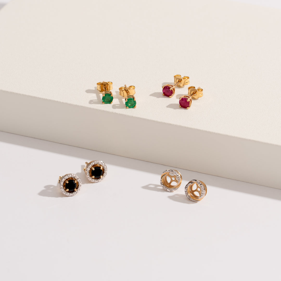 Pendientes Ear Jacket clásicos con halo de diamantes en oro amarillo de 9 quilates
