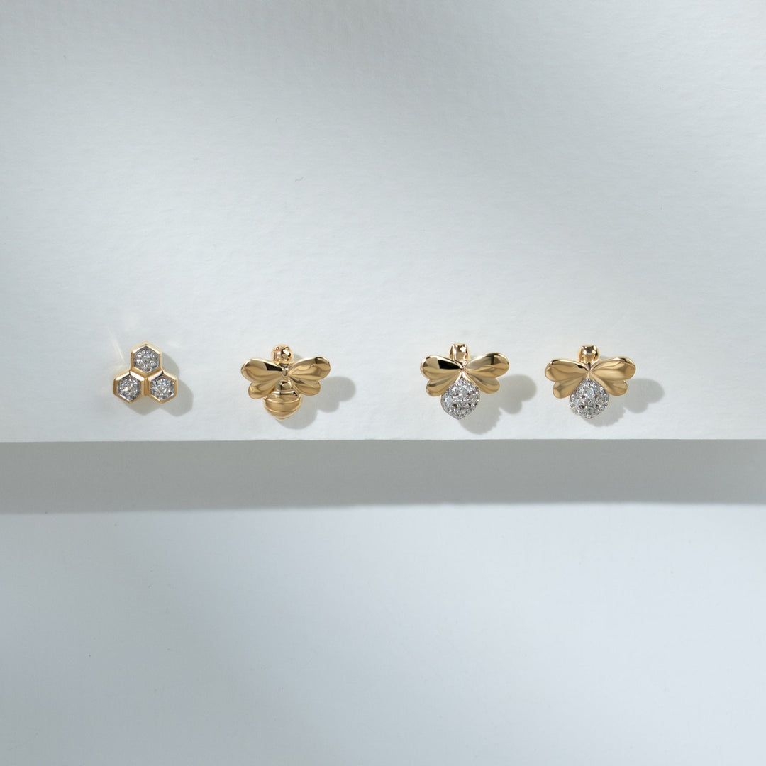 Aretes de abeja de diamantes no coincidentes inspirados en panal en oro amarillo de 9 quilates