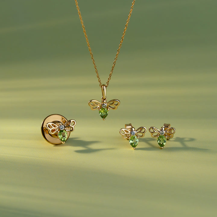 Honeycomb Art Nouveau Pear Shape Peridot and Diamond Bee Pendant Necklace in 9ct Yellow Gold